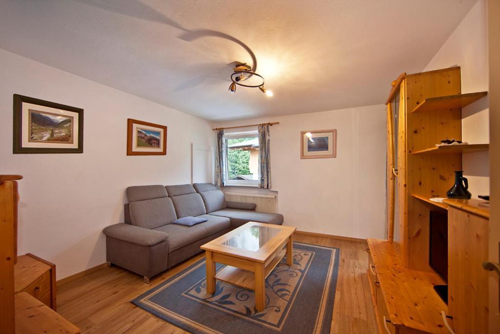 Haus St. Christoph Apartment *